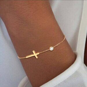 Fancy Single Chain Bracelet Cross Charm with Shiny CZ